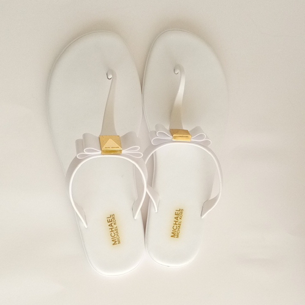 MICHAEL Michael Kors Caroline Jelly Thong PVC White Gold Sandals With Bow WMN 9M